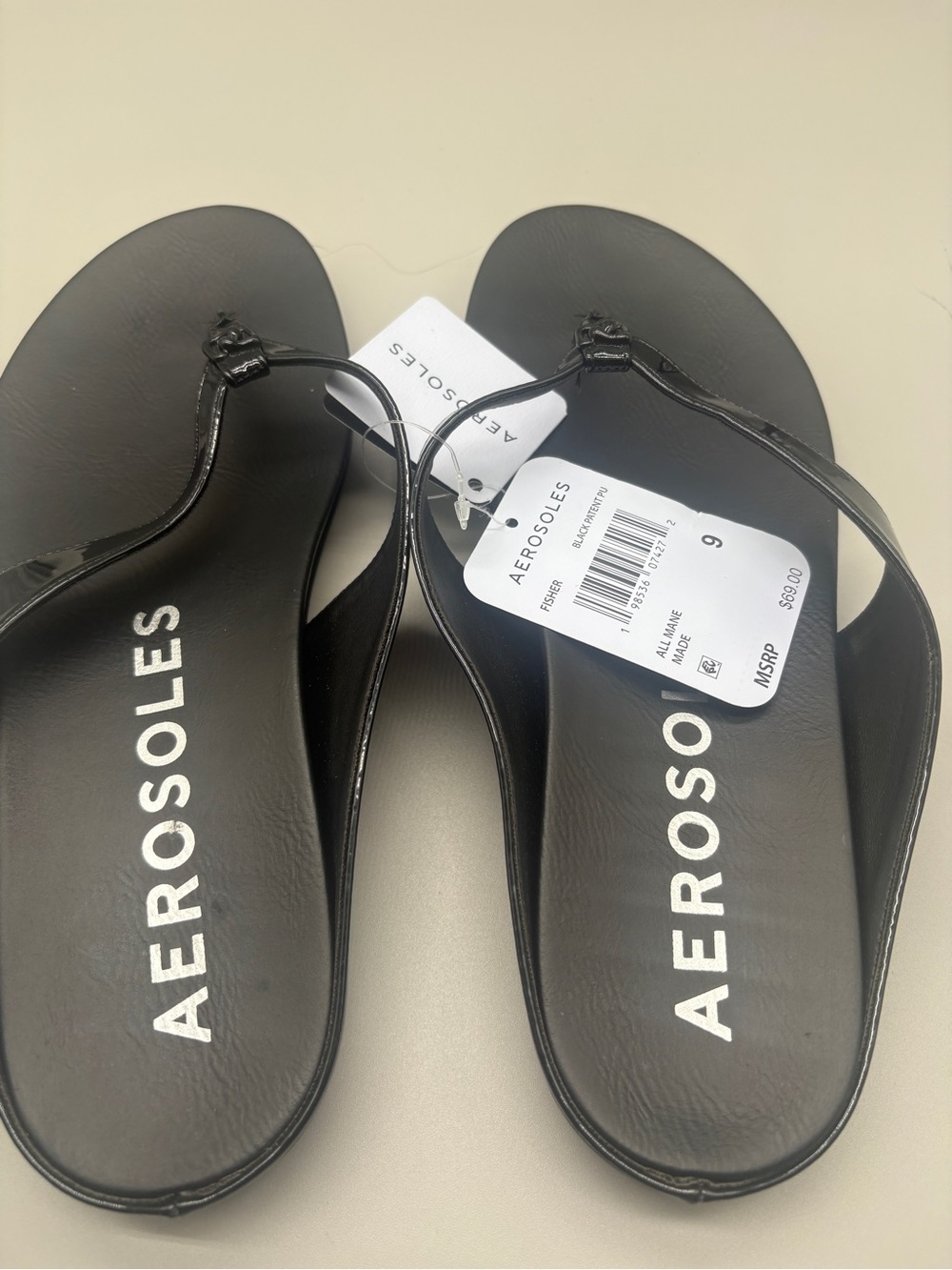 AEROSOLES Black Patent T-Strap Sandals